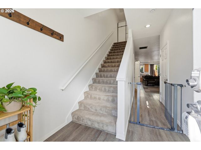 5827 Se 16TH Loop, Gresham, OR 97080