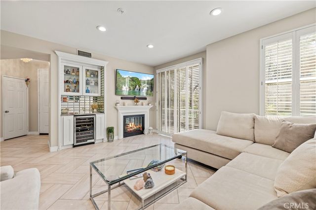 23402 Abbey Glen Place, Valencia, CA 91354