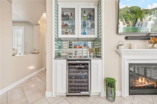 23402 Abbey Glen Place, Valencia, CA 91354