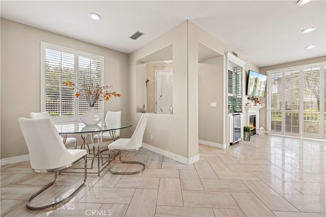 23402 Abbey Glen Place, Valencia, CA 91354