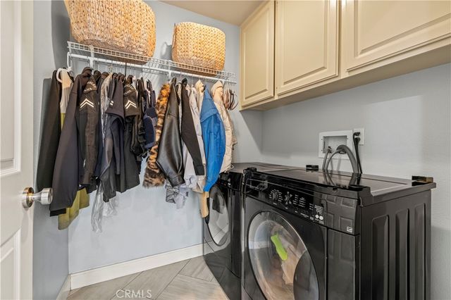 23402 Abbey Glen Place, Valencia, CA 91354