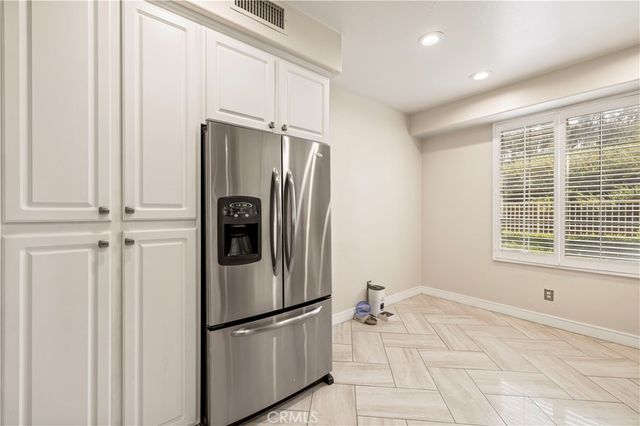 23402 Abbey Glen Place, Valencia, CA 91354