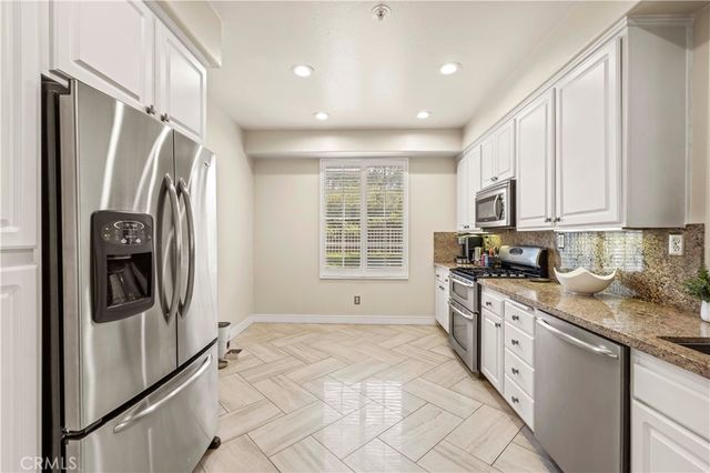 23402 Abbey Glen Place, Valencia, CA 91354