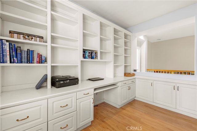 23402 Abbey Glen Place, Valencia, CA 91354