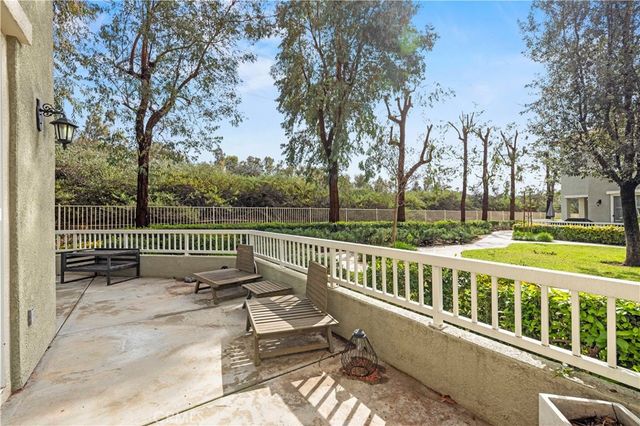 23402 Abbey Glen Place, Valencia, CA 91354