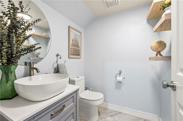 23402 Abbey Glen Place, Valencia, CA 91354