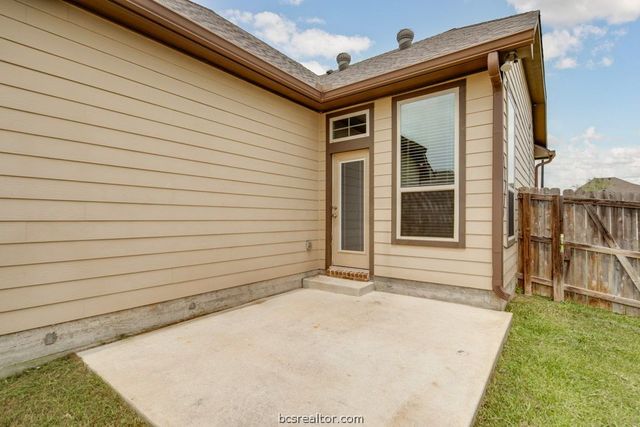 2103 Markley Drive, Bryan, TX 77807