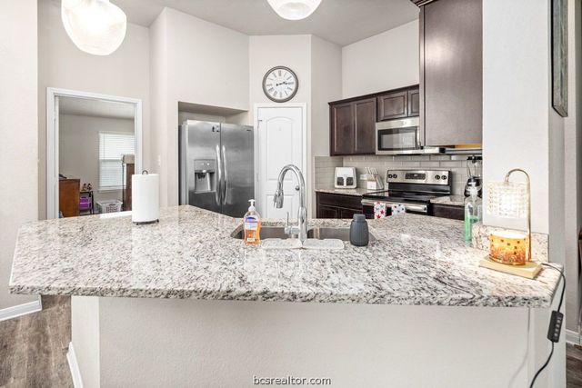2103 Markley Drive, Bryan, TX 77807