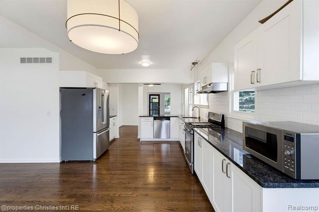119 Crane Avenue, Royal Oak, MI 48067