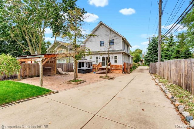 119 Crane Avenue, Royal Oak, MI 48067