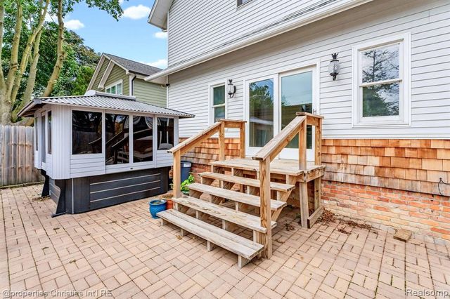 119 Crane Avenue, Royal Oak, MI 48067