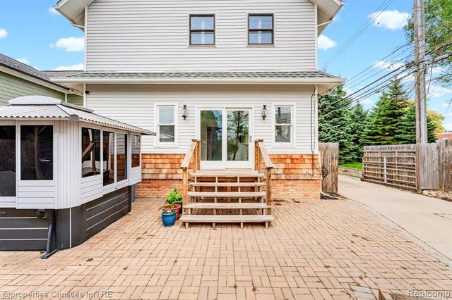 119 Crane Avenue, Royal Oak, MI 48067