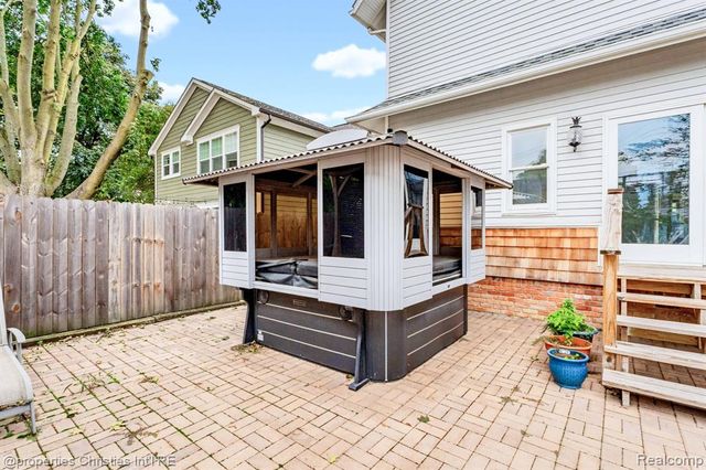 119 Crane Avenue, Royal Oak, MI 48067