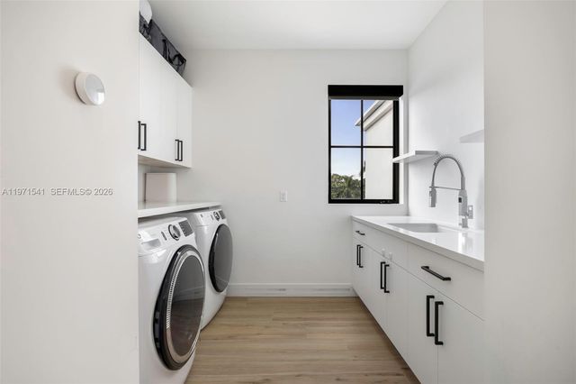 885 NE 76th St, Miami, FL 33138