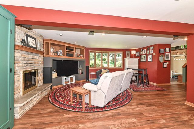7622 Fielding LANE, Greendale, WI 53129