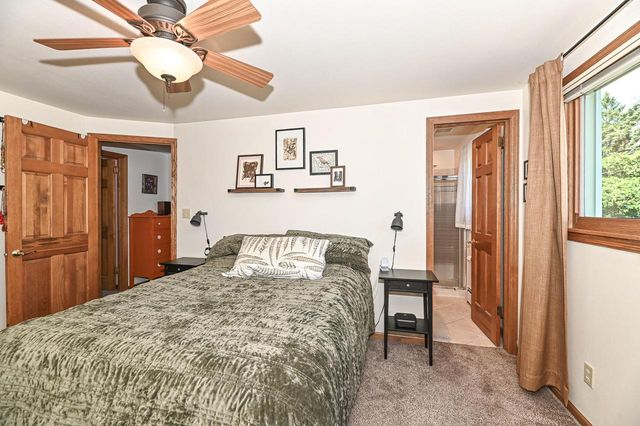 7622 Fielding LANE, Greendale, WI 53129