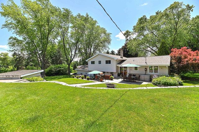7622 Fielding LANE, Greendale, WI 53129