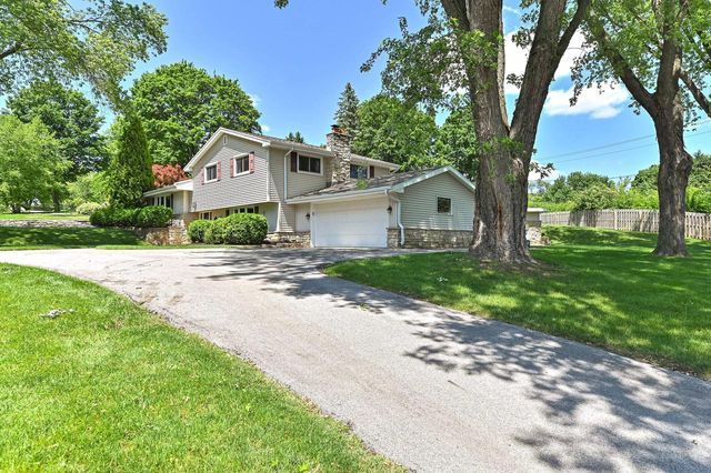 7622 Fielding LANE, Greendale, WI 53129