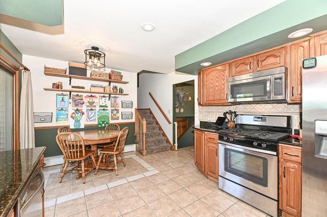 7622 Fielding LANE, Greendale, WI 53129
