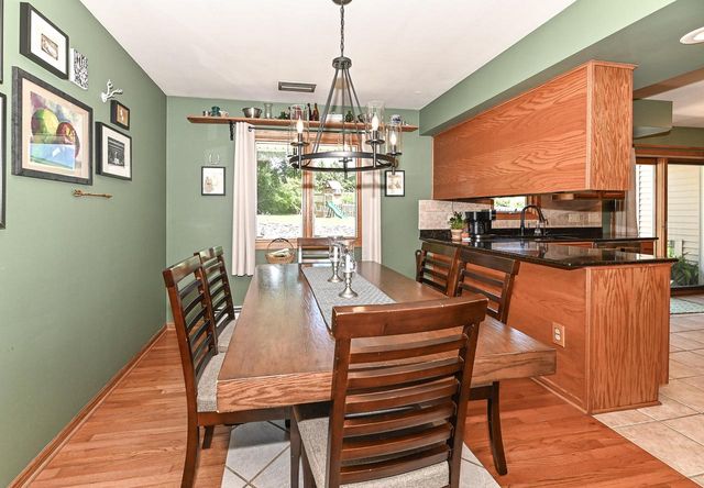 7622 Fielding LANE, Greendale, WI 53129