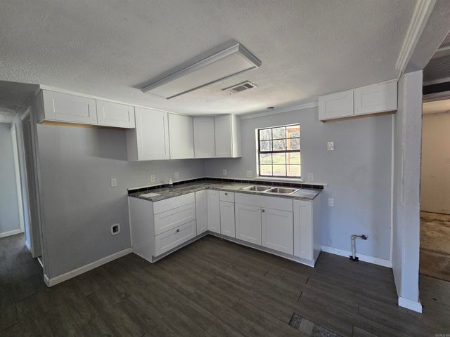 4 Jessilea, Conway, AR 72032