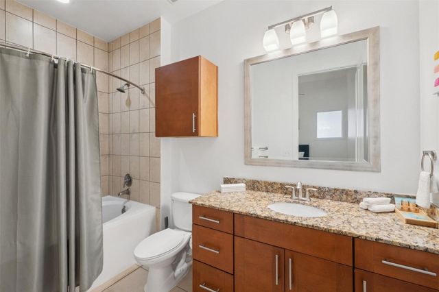 2800 Kirby Drive B, Houston, TX 77098