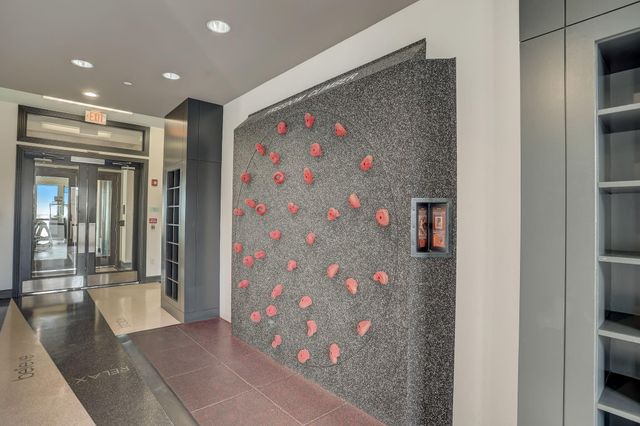2800 Kirby Drive B, Houston, TX 77098