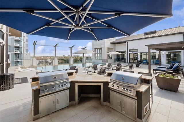 2800 Kirby Drive B, Houston, TX 77098