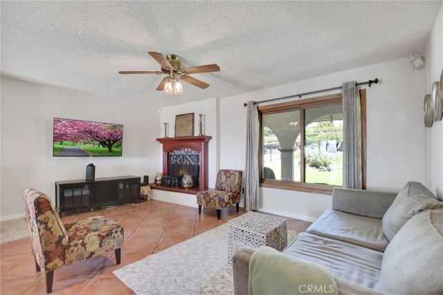 6198 Limonite, Jurupa Valley, CA 92509