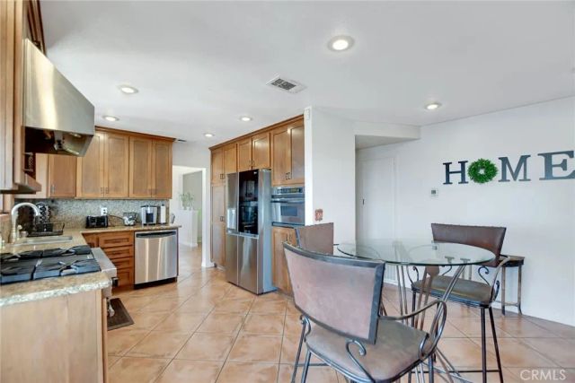 6198 Limonite, Jurupa Valley, CA 92509