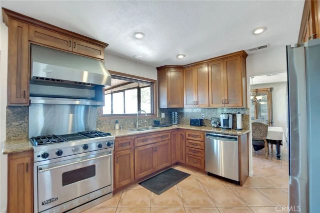 6198 Limonite, Jurupa Valley, CA 92509