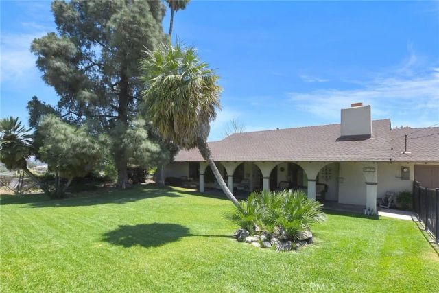 6198 Limonite, Jurupa Valley, CA 92509
