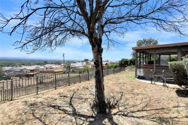 6198 Limonite, Jurupa Valley, CA 92509