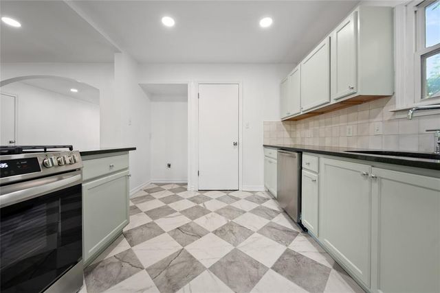 1117 W Symmes Street, Norman, OK 73069