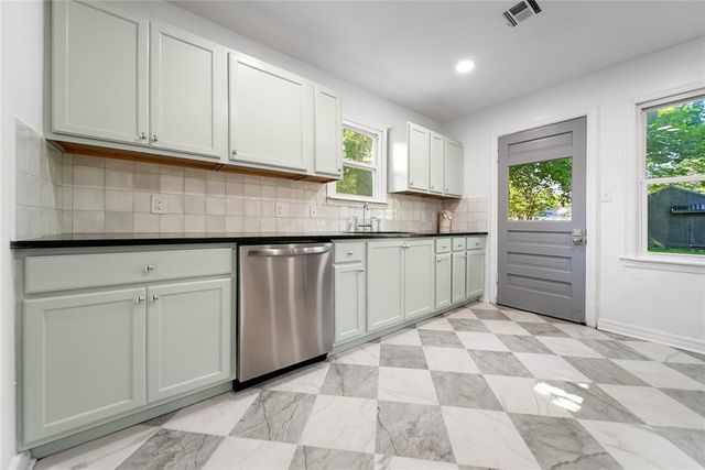 1117 W Symmes Street, Norman, OK 73069