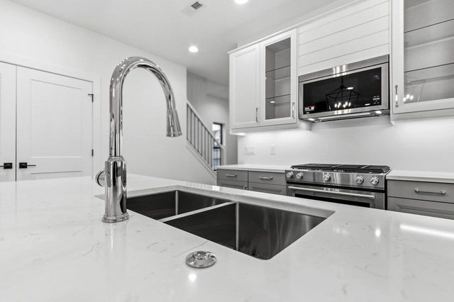 317 Maple Street, Pardeeville, WI 53954