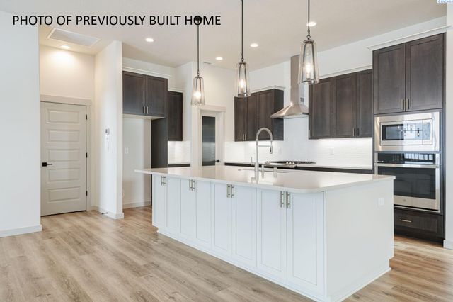 7146 Talara Ct, West Richland, WA 99353