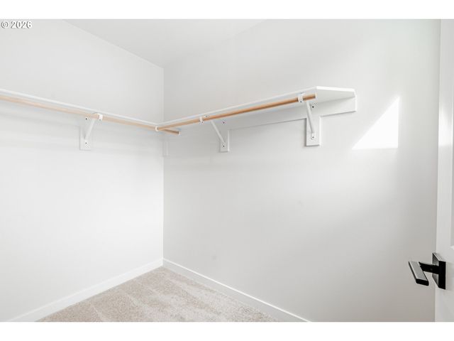 817 Ne 94TH Ave, Portland, OR 97220