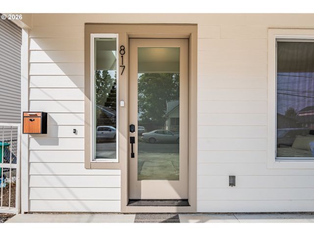 817 Ne 94TH Ave, Portland, OR 97220