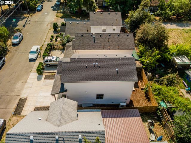 817 Ne 94TH Ave, Portland, OR 97220