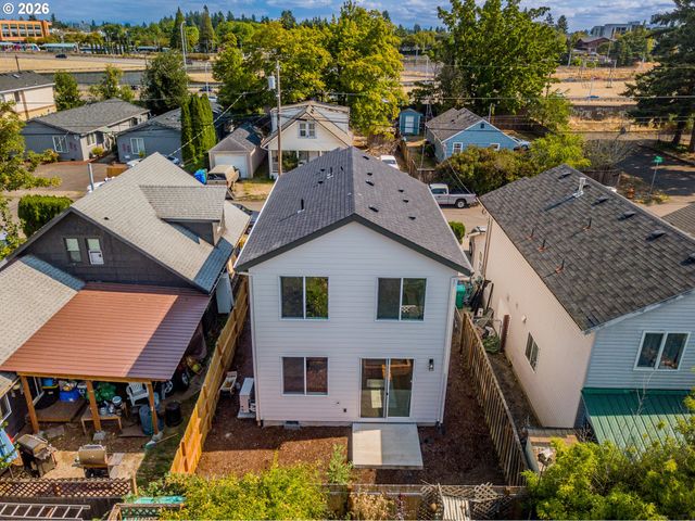 817 Ne 94TH Ave, Portland, OR 97220