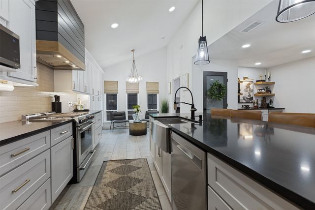 2300 Regal Road, Plano, TX 75075