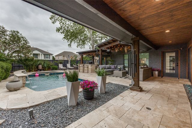 2300 Regal Road, Plano, TX 75075