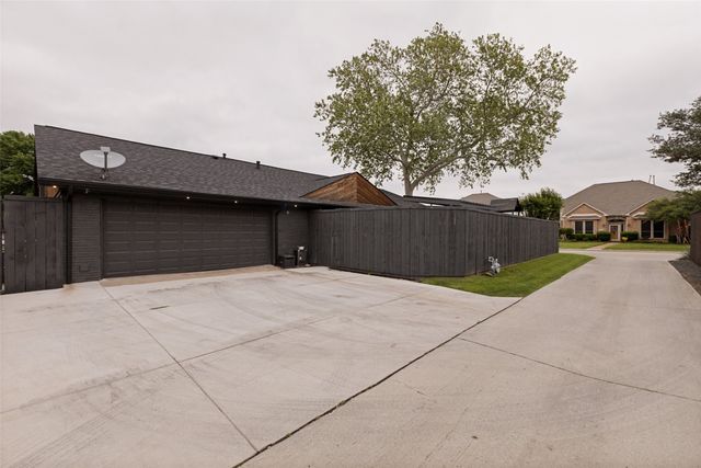 2300 Regal Road, Plano, TX 75075