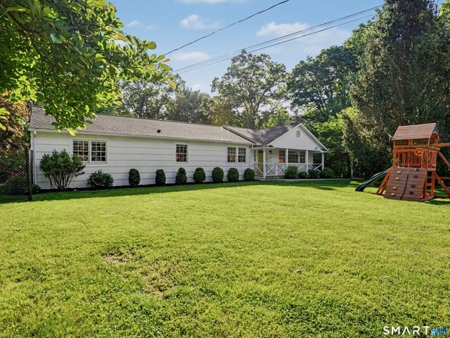 3 Pheasant Court, Norwalk, CT 06854