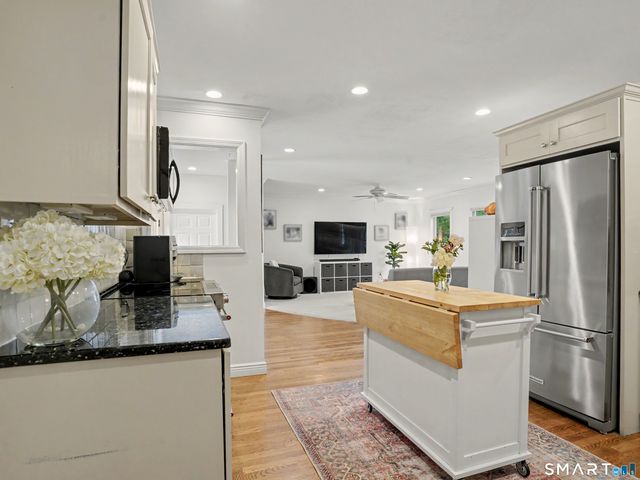 3 Pheasant Court, Norwalk, CT 06854