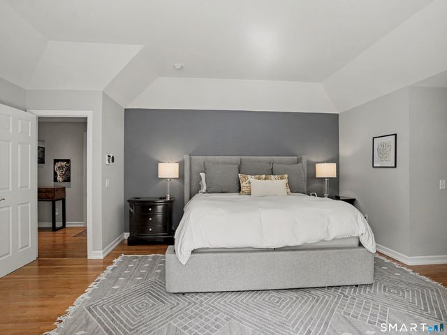 3 Pheasant Court, Norwalk, CT 06854
