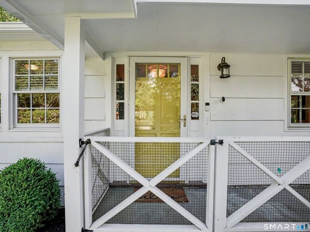 3 Pheasant Court, Norwalk, CT 06854