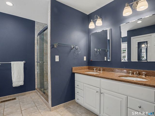 3 Pheasant Court, Norwalk, CT 06854