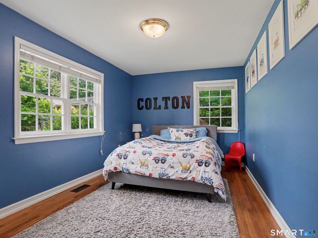 3 Pheasant Court, Norwalk, CT 06854